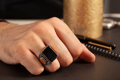 Timeless Style: A Modern Guide to Men’s Jewellery