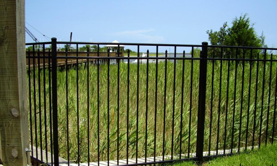 Benefits of Installing Aluminium Fencing NZ in Coastal Areas